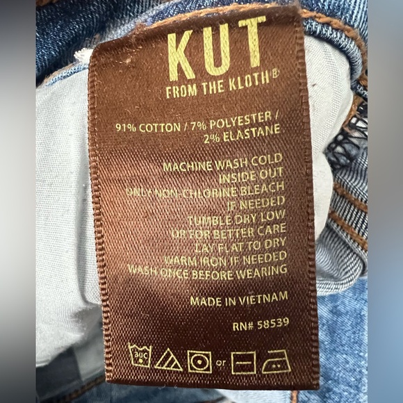 Dayna Skinny Scissor Cut Step Hem Jean - Picture 3 of 4